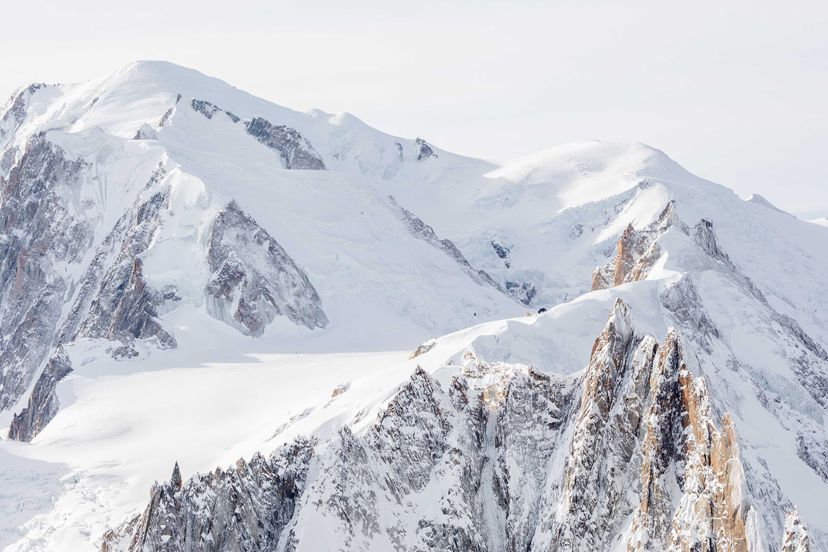 Lumière à l'aube sur l'Aiguille du Midi