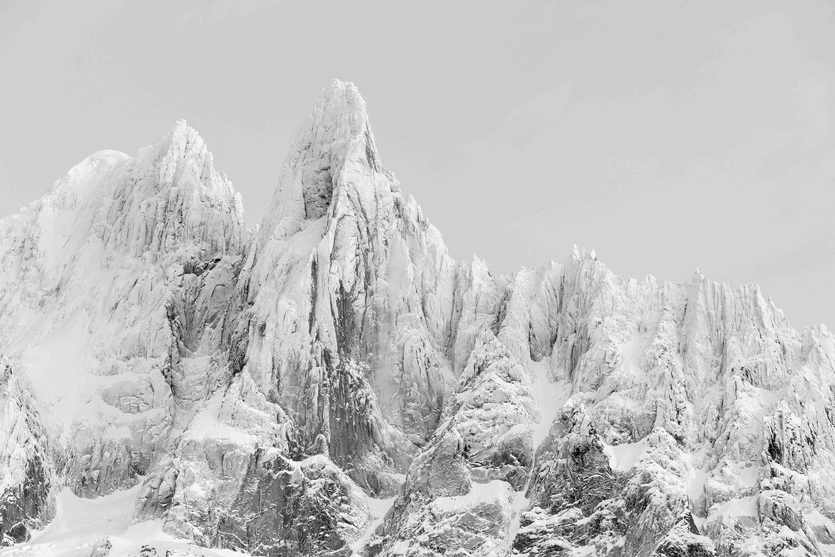 Dernière lueur, un soir d'hiver, sur la Verte et les Drus